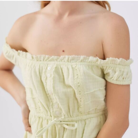 Urban Outfitters Light Yellow Off-Shoulder Romper - Picture 2 of 5